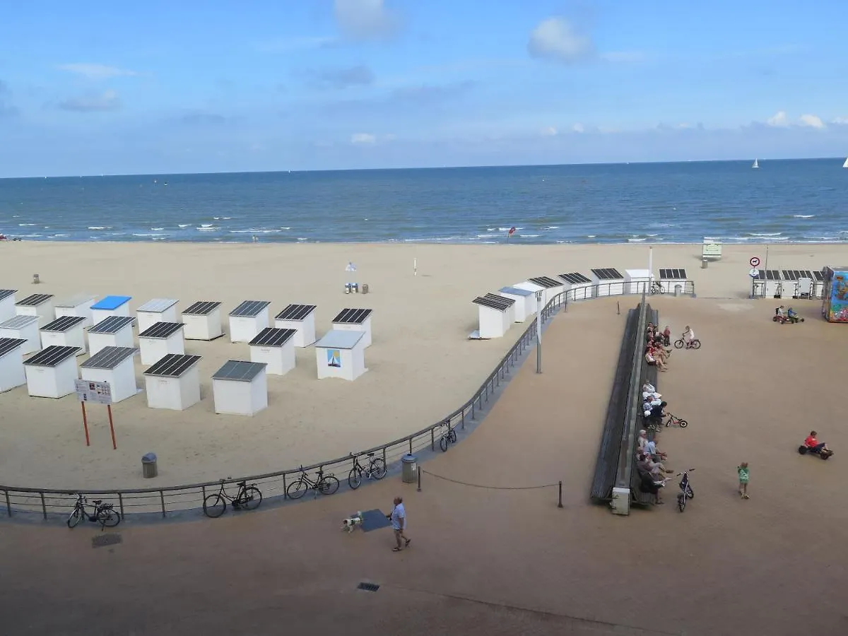Beautiful And Spacious Holiday Apartment With Seaview T27 Ostend
